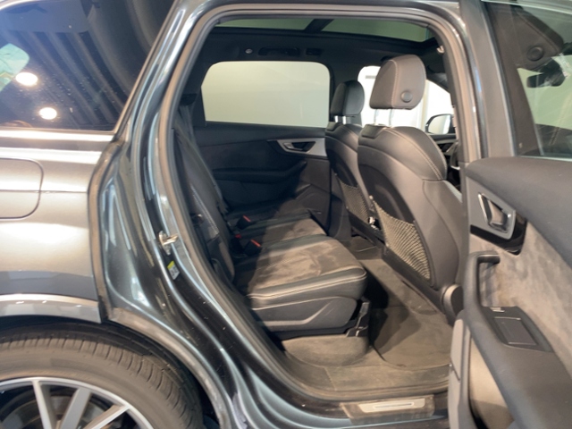 Q7 3.0 TDI Quattro S-Line+Navi+Matrix+Ahk+Kamera
