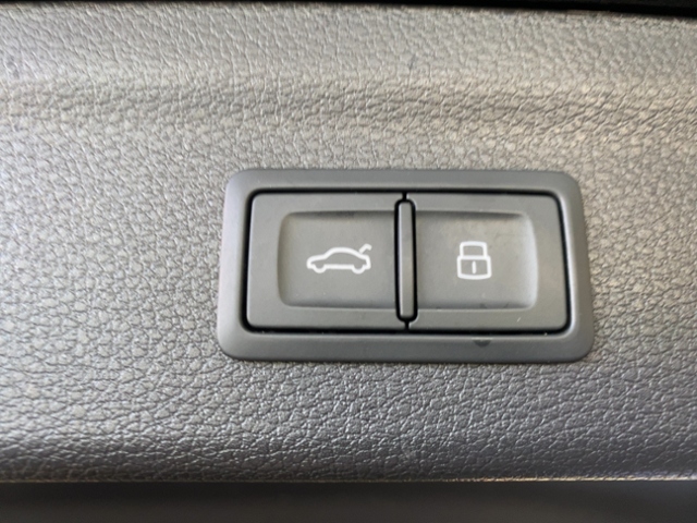 Q3 40 TFSI Quattro S-Line+Carplay+Led+Virt Cock+