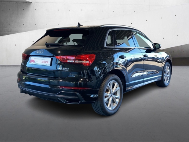 Q3 40 TFSI Quattro S-Line+Carplay+Led+Virt Cock+