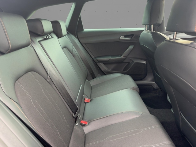 Leon Sportstourer 2.0 TDI+Navi+Led+Ahk+Kamera+Fu