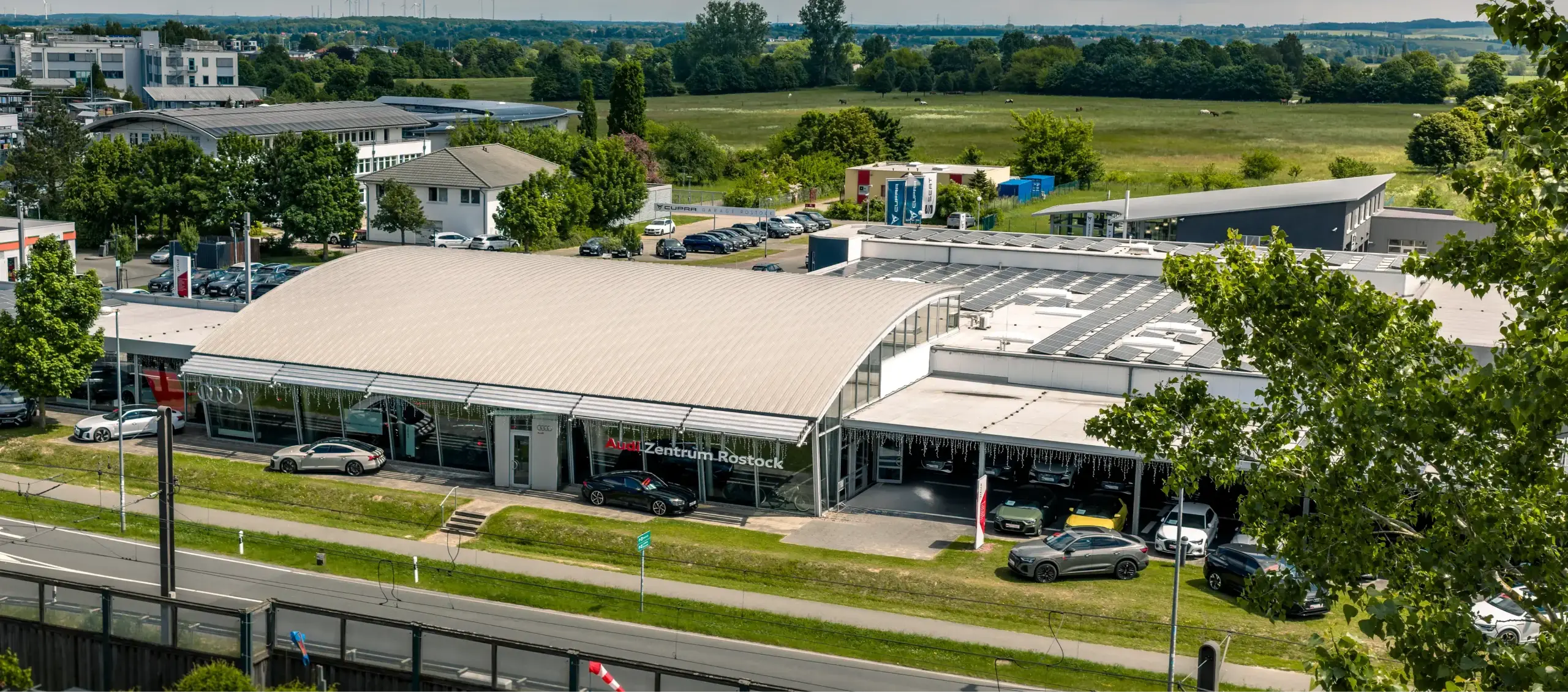 Außenansicht des Audi Zentrum Rostock